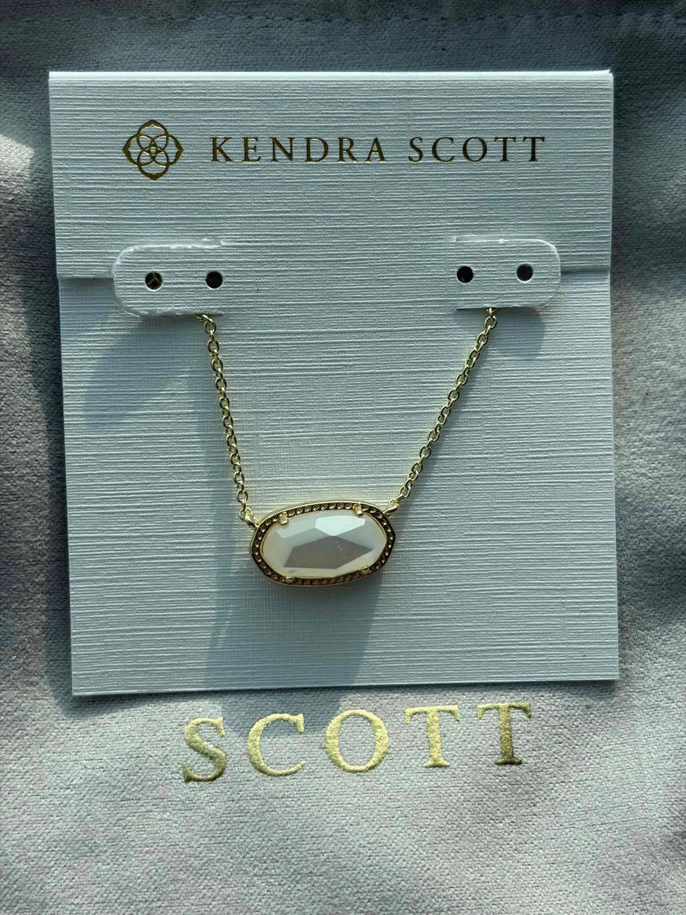Kendra Scott white pendant necklace